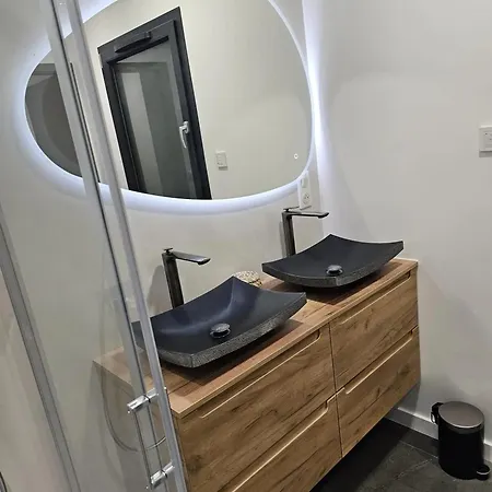 Hotel Elegante A Avec Piscine Et Sauna Riom