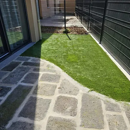 Elegante A Avec Piscine Et Sauna Riom